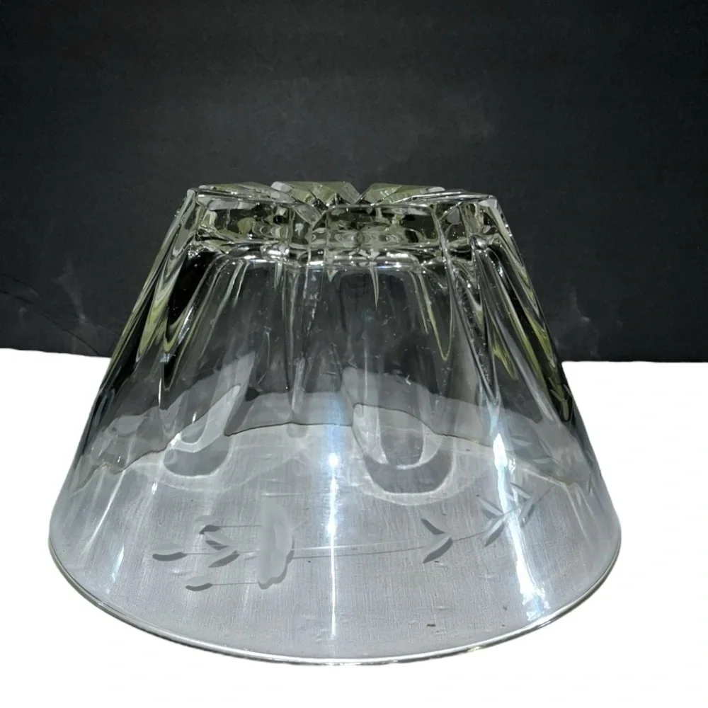 EUC Princess house heritage pattern 9 3/4 X 5 1/2”